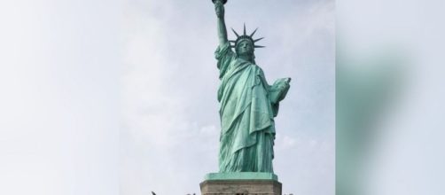 2 Philly police officers injured, 2 arrests in anti-gov't protests ... - 6abc.com