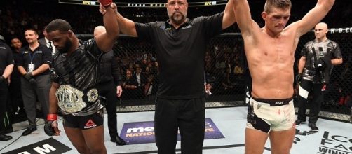 It's best for fighters not to leave the decision up to the judges. [Image credit: UFC Twitter]