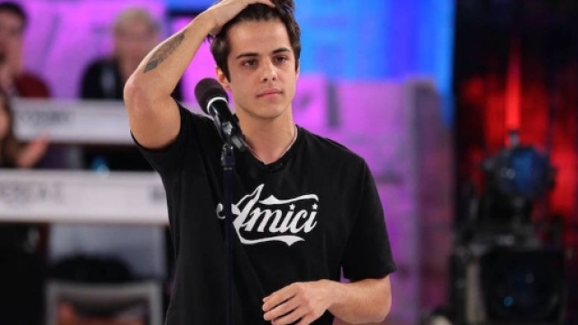 Amici 2017: cresce la tensione per il serale, ecco le sfide di sabato 25 febbraio 2017