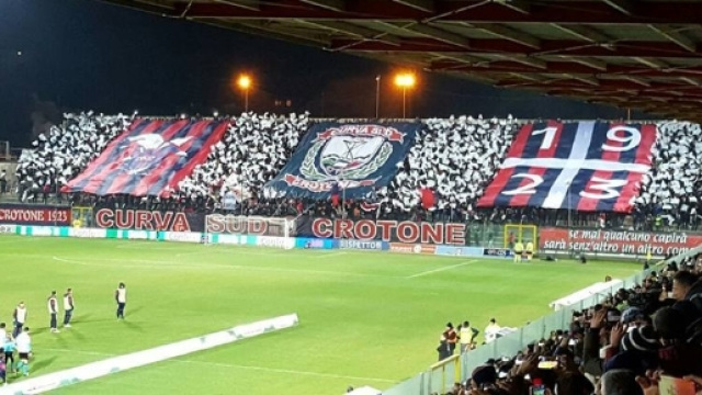 La Curva Sud "Giorgio Manzulli" di Crotone