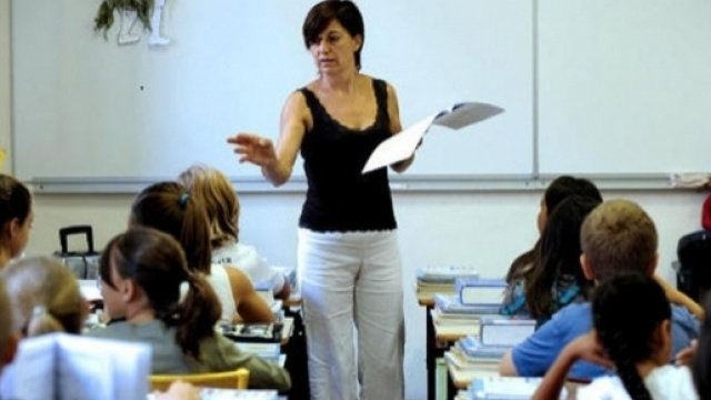 Ultime news scuola, gioved&igrave; 23 febbraio 2017: supplenze, limite 36 mesi su posti vacanti e disponibili