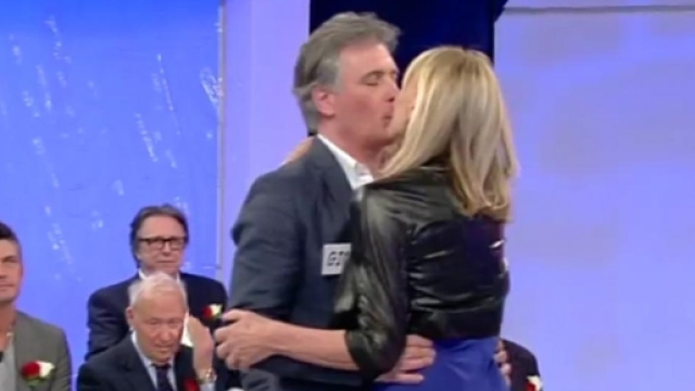 Uomini e Donne Over: Anticipazioni, Gemma Galgani bacia Giorgio ... - melty.it