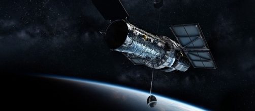 Hubble Telescope, Pixabay Andrew-Art https://pixabay.com/en/hubble-telescope-universe-1347645/