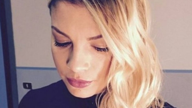 Emma Marrone si confida con Maurizio Costanzo.