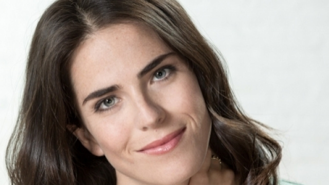 Karla Souza risponde alle domande di EW sul futuro di Laurel