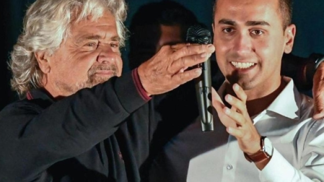 Riforma pensioni, in campo il Movimento 5 stelle con Beppe Grillo e Luigi Di Maio - foto lastampa.it