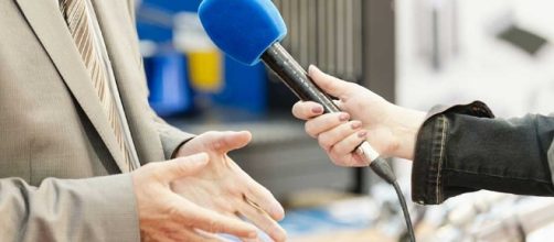 Trump White House bans news organizations (image press - ddwest.com)