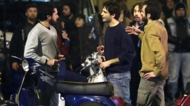 Fan scatenate per l'attore Marco Bocci.