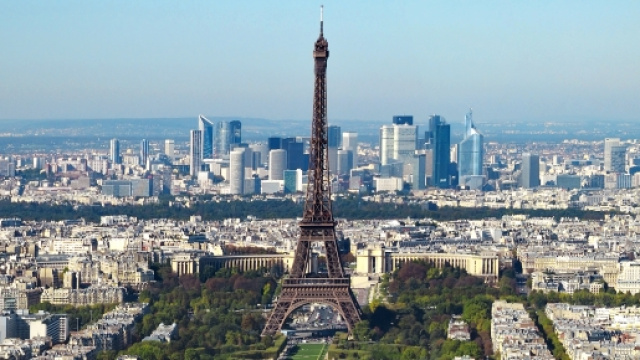 Paris - Tour Eiffel - CC BY --
