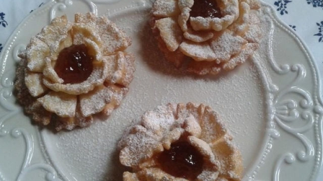 Rose di Carnevale RICETTA PERFETTA - YouTube - youtube.com