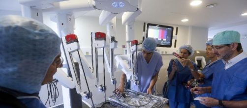 Como muchos inventos el robot Da Vinci tiene un origen militar