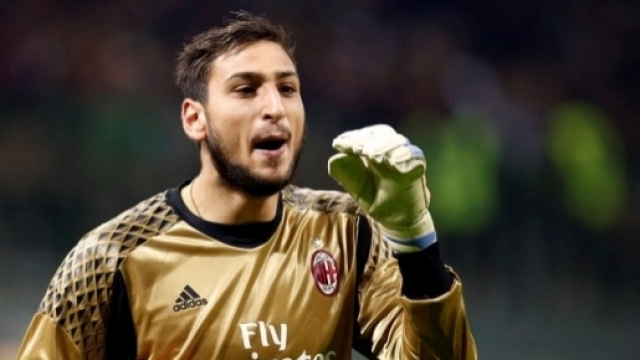 AC Milan 6ft5 wonderkid keeper Gianluigi Donnarumma is pictured ... - thesun.co.uk
