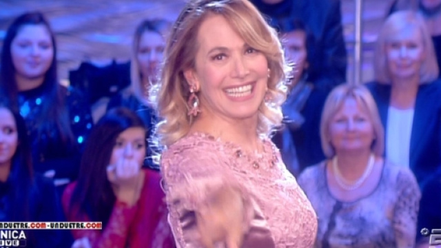 Barbara D'Urso arrabbiata a Domenica Live.