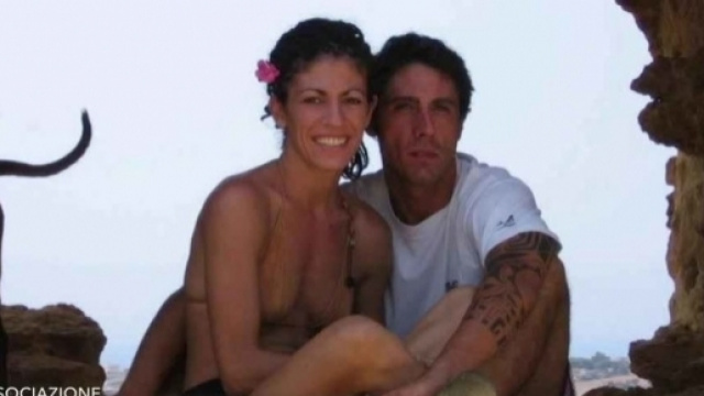 Dj Fabo felice insieme alla compagna prima dell'incidente