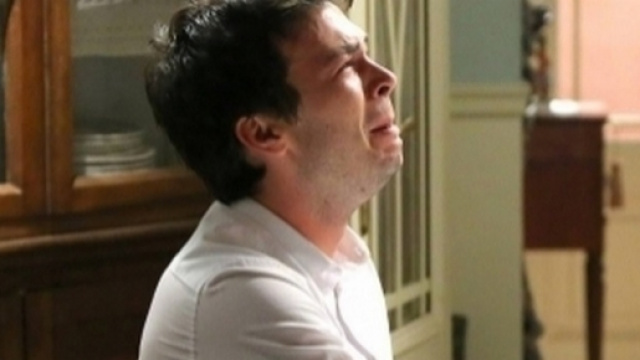 Pablo disperato per la scomparsa di Leonor