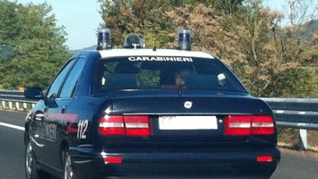 Vettura dell'arma dei carabinieri.