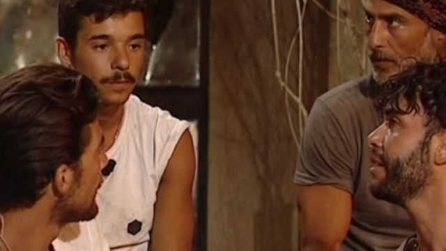 Moreno - naufraghi | Isola dei Famosi 2017 - mediaset.it