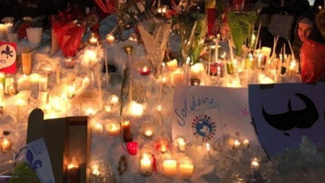 Les fun&eacute;railles des victimes de l'attentat de la Grande Mosqu&eacute;e de Qu&eacute;bec avaient &eacute;t&eacute; pr&eacute;c&eacute;d&eacute;es par des c&eacute;r&eacute;monies d'hommages spontan&eacute;s