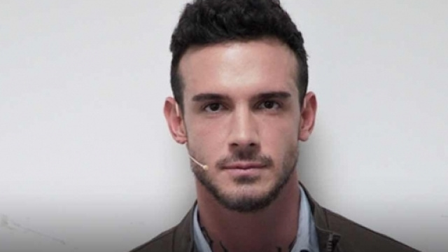 Lucas Peracchi, presunto naufrago dell'Isola dei famosi, ha fatto un inaspettato annuncio.