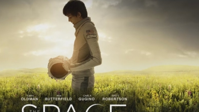 New Trailer for THE SPACE BETWEEN US Follows the Journey of a ... - geektyrant.com