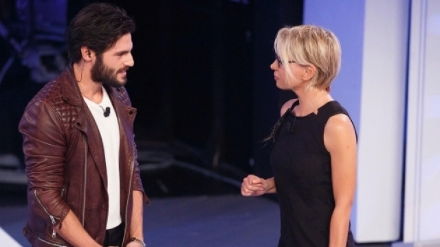 Serkan Cayoglu interpreta Ayaz in Cherry Season