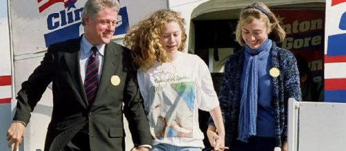 Chelsea Clinton trolls Kellyanne Conway over 'completely fake ... - aol.com