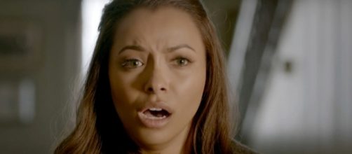 'The Vampire Diaries' 8x11: Bonnie chora a morte de Enzo e d&aacute; a cura para Stefan (Foto: CW/Screencap)
