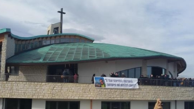 A Vasto ultimo saluto a Italo D'Elisa ucciso da Fabio Di Lello con tre colpi di pistola. Foto: Ansa