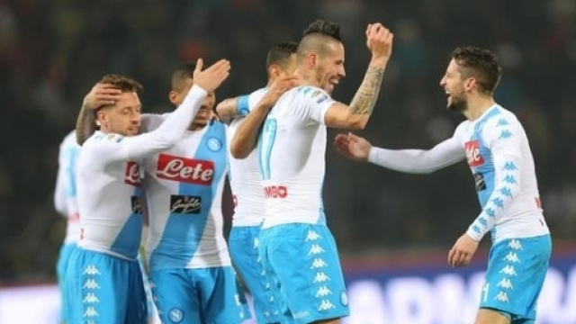 Napoli da record: 1-7 contro il Bologna