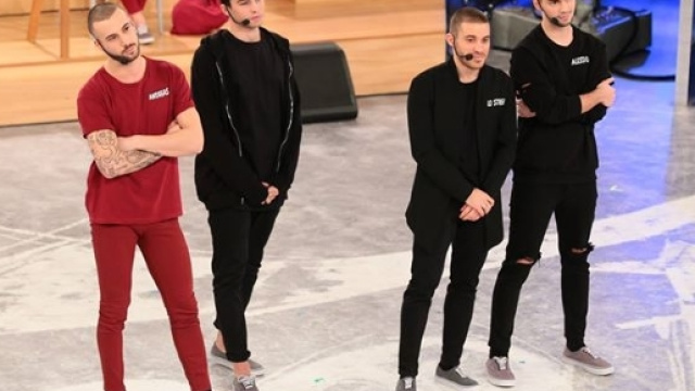 Riassunto e replica Amici 16 - Facebook