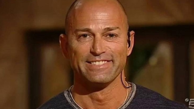 L'Isola Dei Famosi 2017, ricovero lampo per Stefano Bettarini