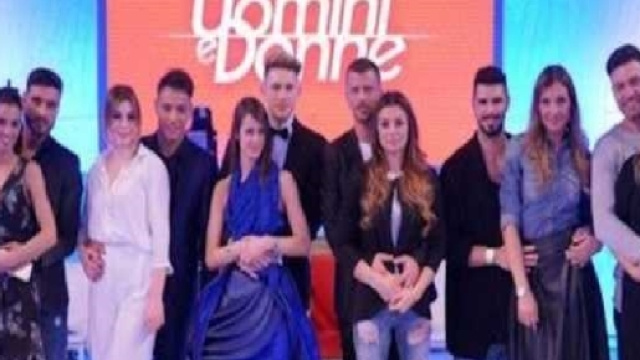 Uomini e donne puntata speciale sulle coppie