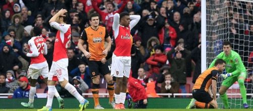 Arsenal 0-0 Hull City: Championship leaders battle to frustrate ... - dailymail.co.uk