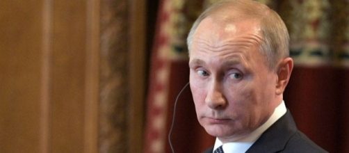 Vladimir Putin promulga la ley que despenaliza la violencia de g&eacute;nero.