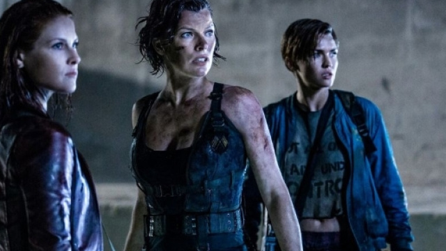 Alice blasts Umbrella agents in brutal new Resident Evil: The ... - blastr.com