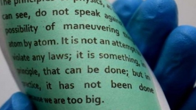 Carta che si stampa con i raggi UV