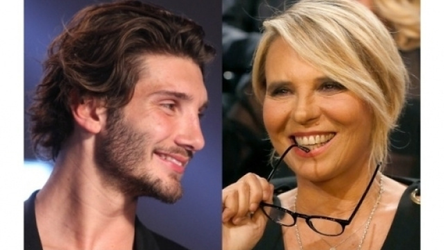 Gossip: Stefano De Martino a Sanremo 2017 'grazie' a Maria De Filippi?