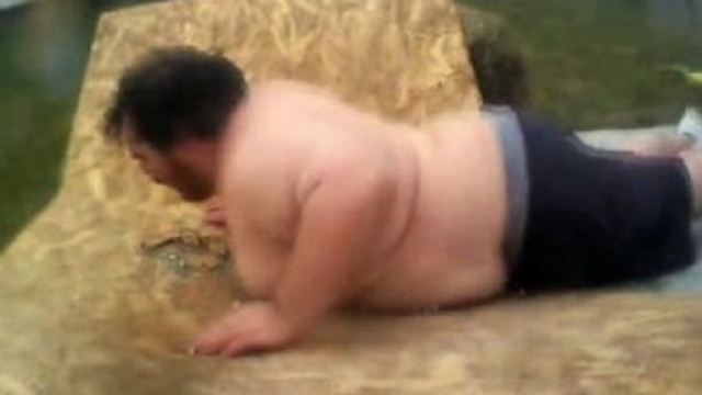 Un internaute rel&egrave;ve le d&eacute;fi de sauter sur 1500 punaises !