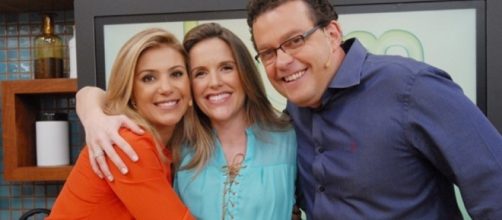 Fl&aacute;via Freire, da esquerda, pede demiss&atilde;o da Globo.