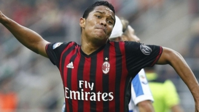 Edicola: Milan, vendere Bacca per comprare. Napoli, il regalo di ... - eurosport.com