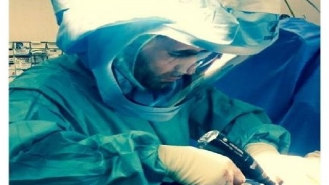 Il Dott. Michele Massaro in sala operatoria