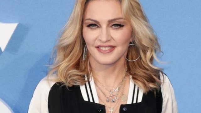 Madonna adotta altre due bambine - VanityFair.it - vanityfair.it