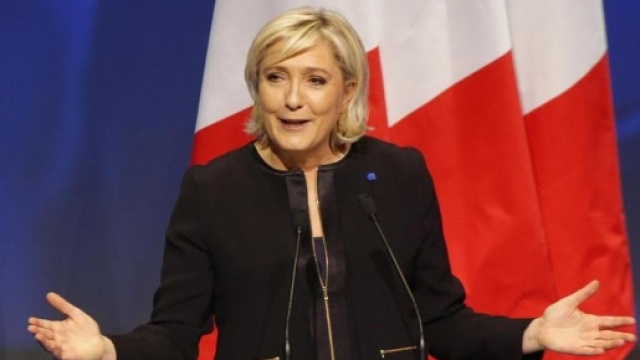 Marine Le Pen: Francia fuori dall'Unione Europea e dalla Nato