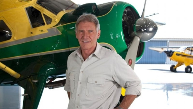 Paura per Harrison Ford, rimasto ferito dopo un incidente aereo ... - movielicious.it