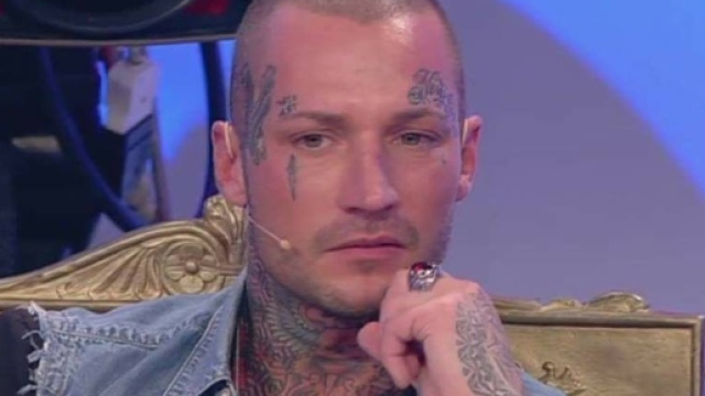 Uomini e Donne, Manuel Vallicella vuole lasciare il trono