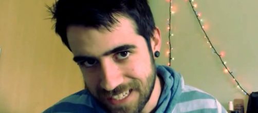 El Youtuber Auronplay, conocido en Espa&ntilde;a como "el cr&iacute;tico de Youtube" por sus contenidos humor&iacute;sticos sobre cr&iacute;tica