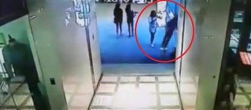 Jovem pula de sacada e morre ao tentar impressionar amigos no Snapchat.