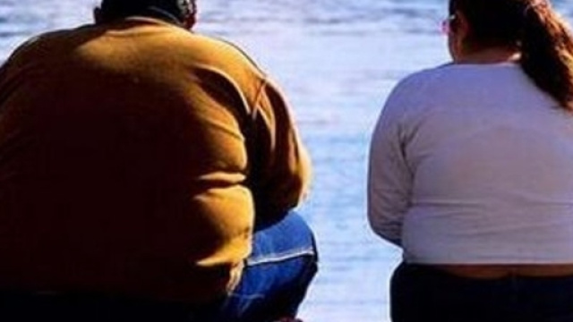 Dormire troppo o troppo poco favorisce l'aumento di peso nei soggetti geneticamente predisposti - meteoweb.eu