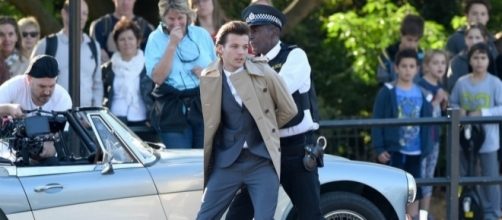 Louis Tomlinson tamb&eacute;m j&aacute; foi preso na fic&ccedil;&atilde;o