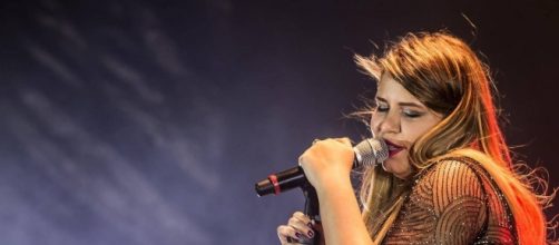 Mar&iacute;lia Mendon&ccedil;a colocou bal&atilde;o interg&aacute;strico mas teve que retirar. Confere o motivo!